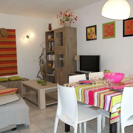 Le Madrilene By Interhome Apartman